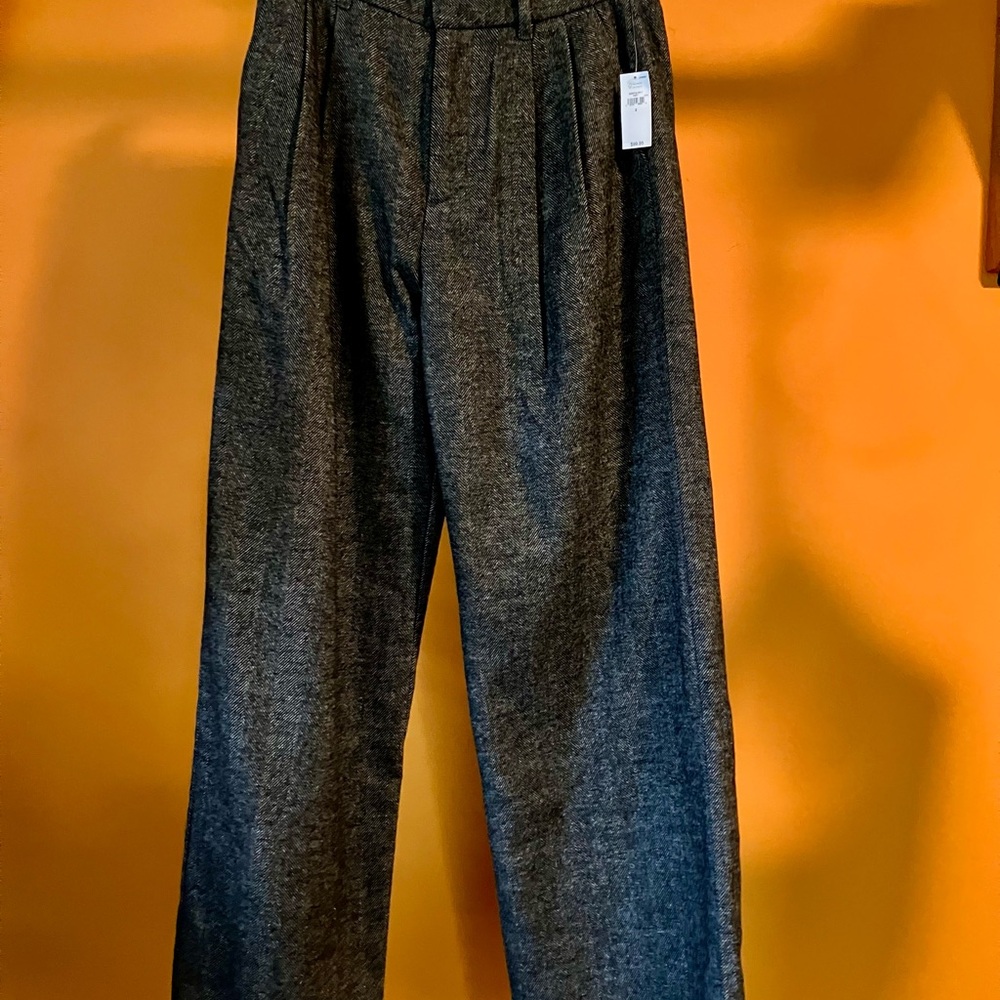High waisted women’s trousers